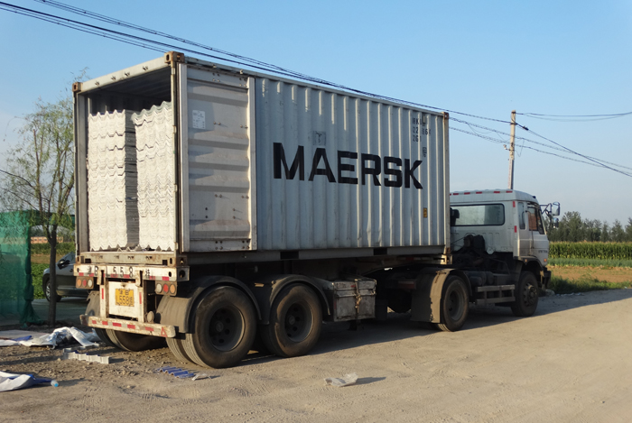 防腐瓦裝車(chē)